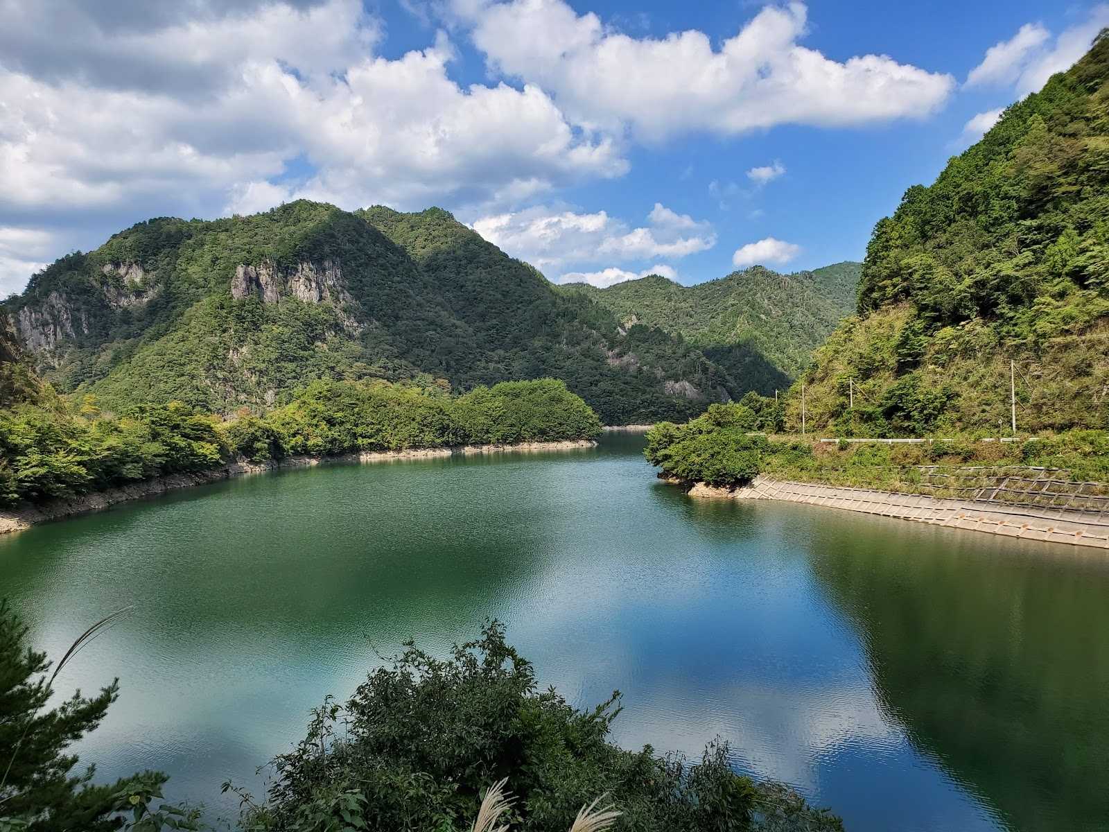 朝霧湖園地 南岸公園 の周辺観光情報 Staynavi