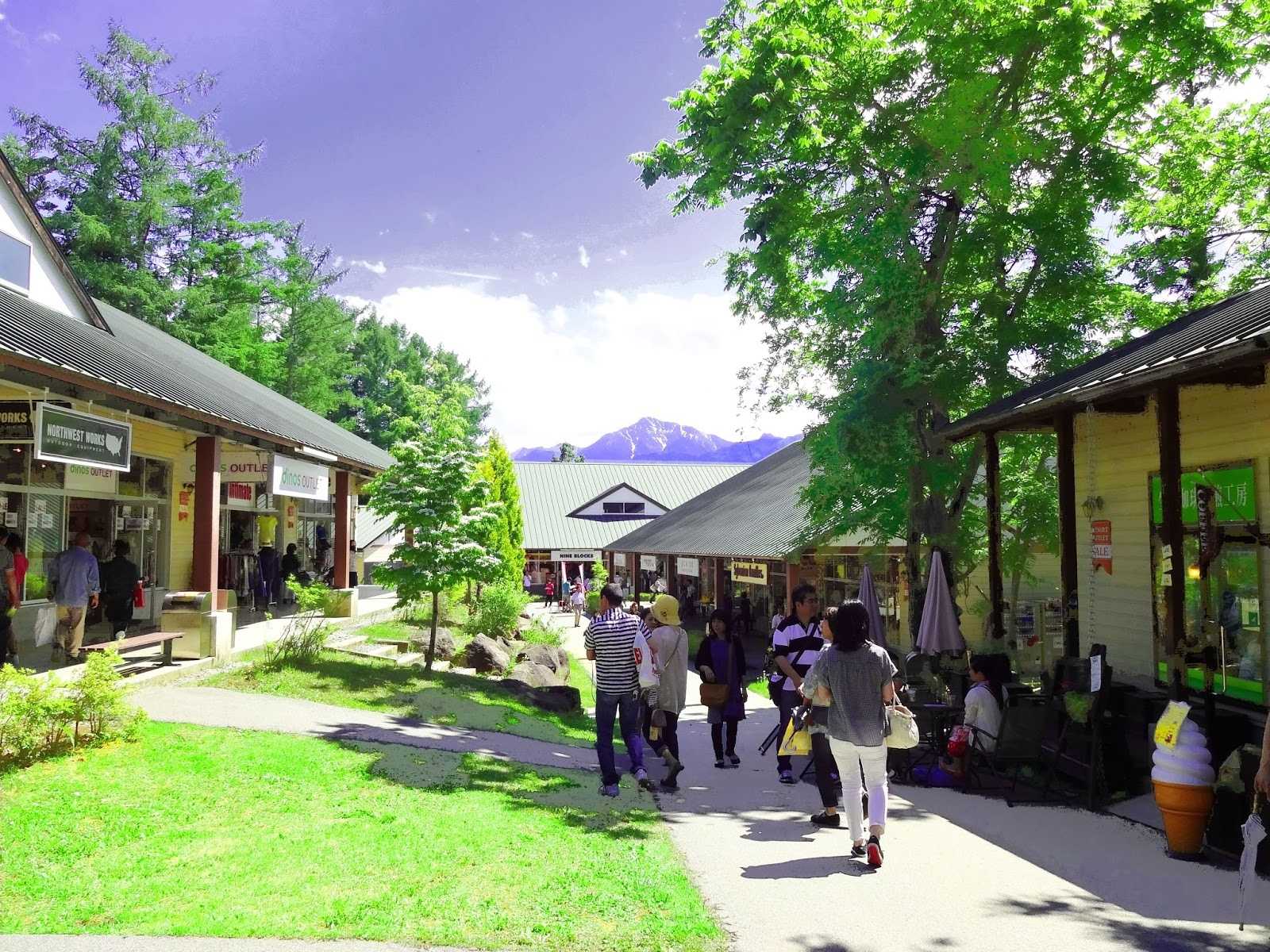 八ヶ岳リゾートアウトレット 施設詳細