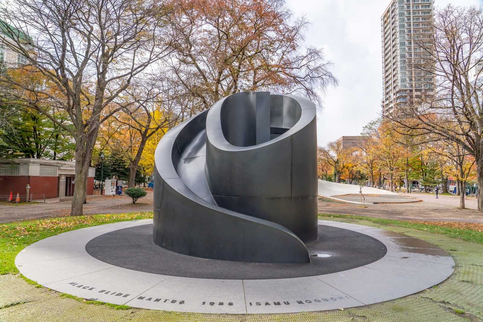 ブラック スライド マントラ 施設詳細