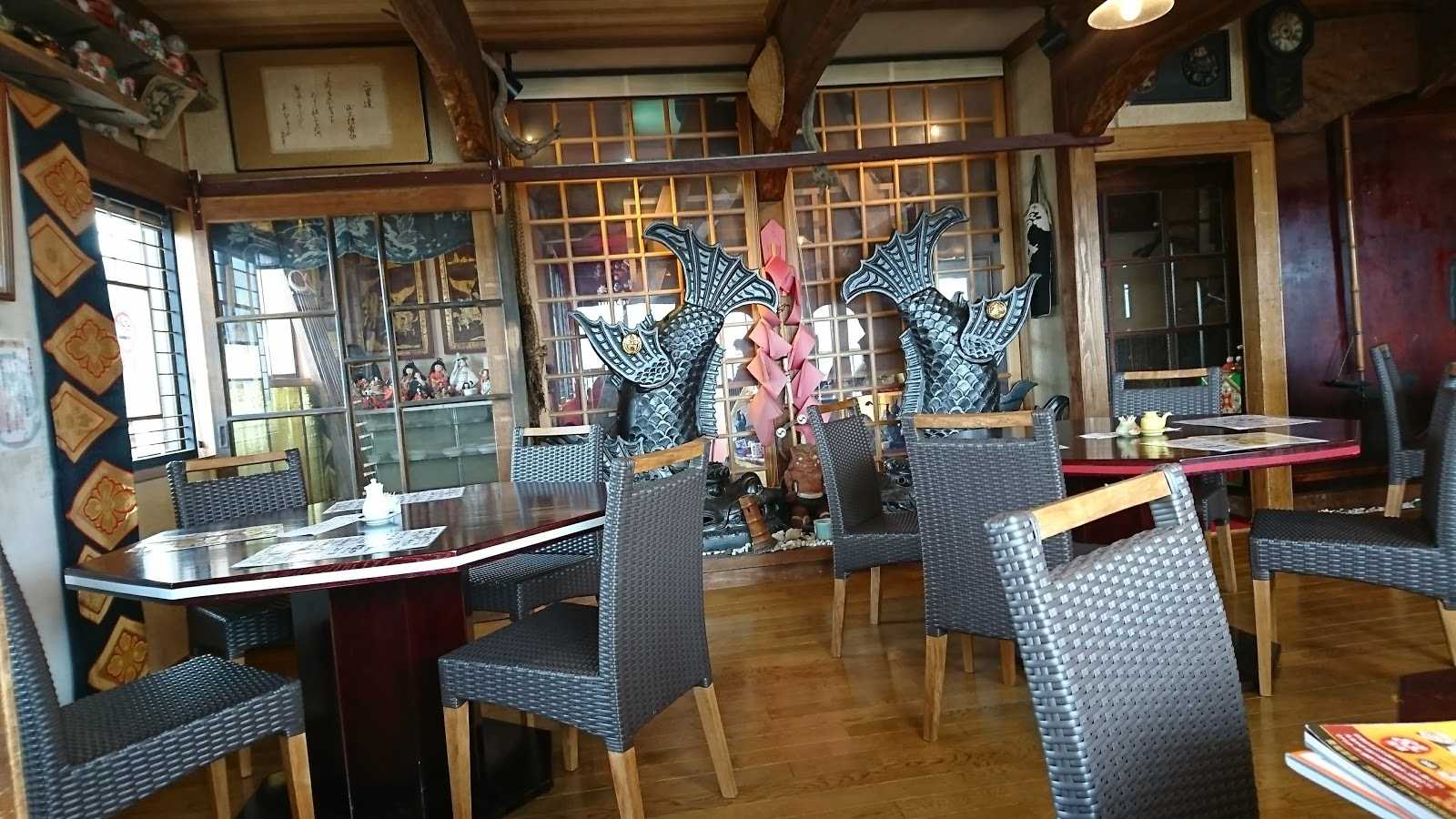 鮨処 朝日屋 施設詳細